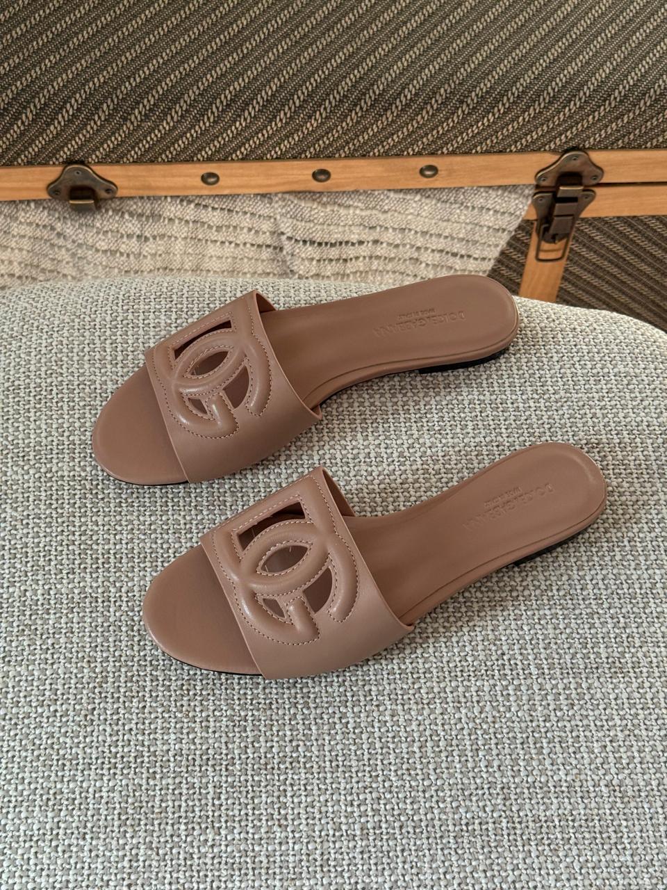Ladies Flats
