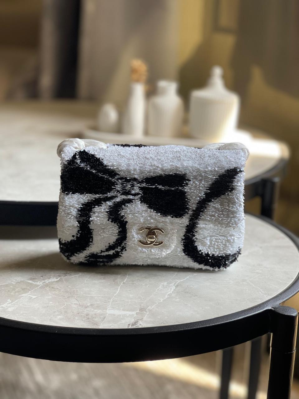 Ladies Chanel bags Lilly Onlines