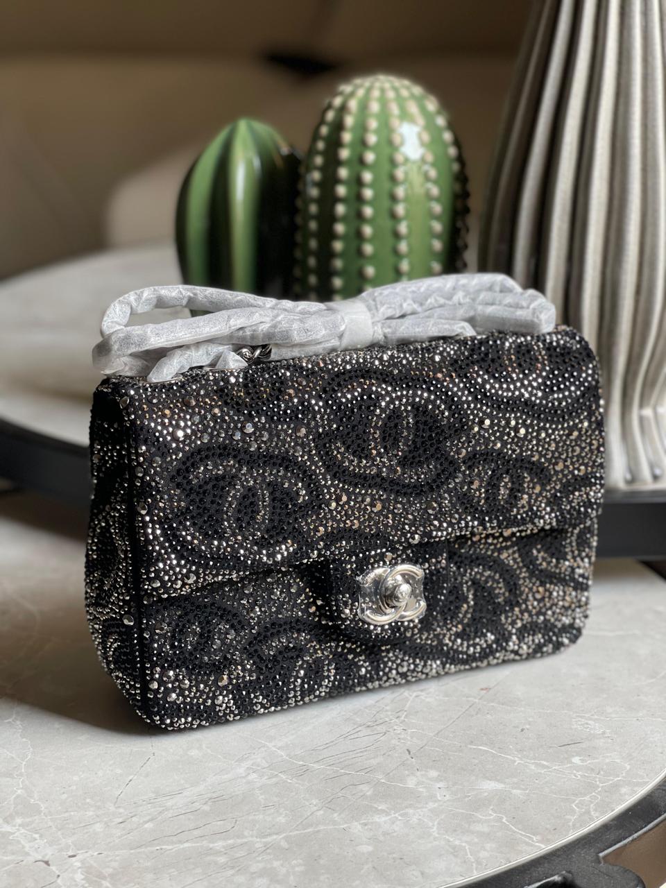 Ladies Chanel bags Lilly Onlines