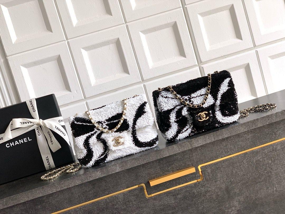 Ladies Chanel bags Lilly Onlines