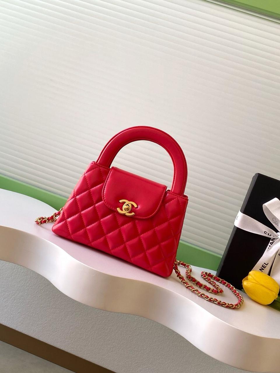 Ladies Chanel bags Lilly Onlines