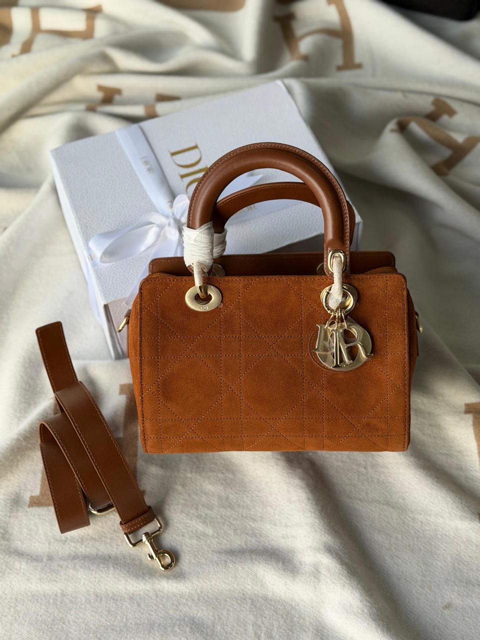 Ladies Dior bags Lilly Onlines