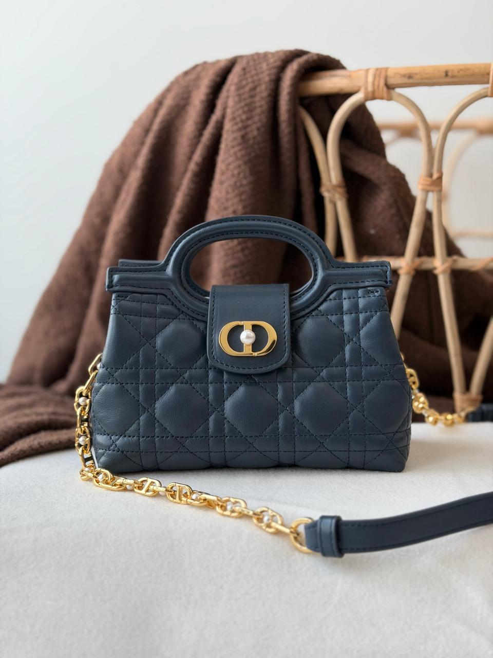 Ladies Dior bags Lilly Onlines