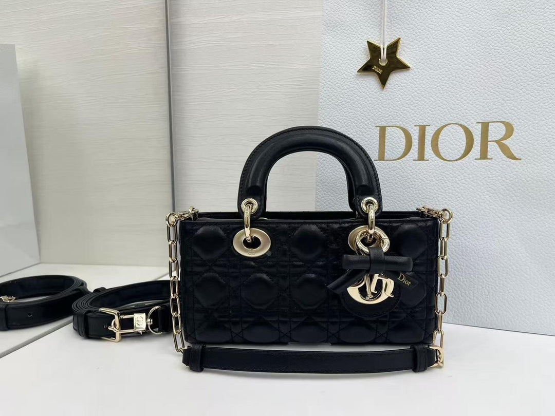 Ladies Dior bags Lilly Onlines