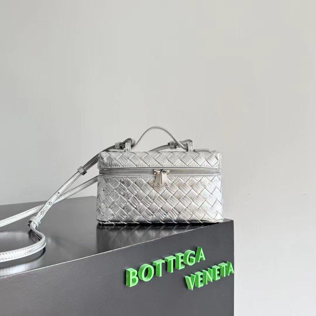 Ladies Bottega bags Lilly Onlines