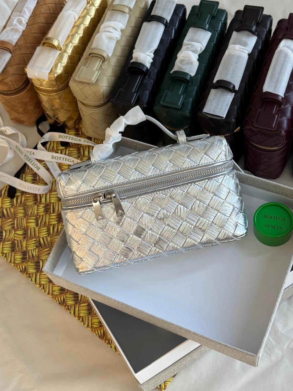 Ladies Bottega bags Lilly Onlines