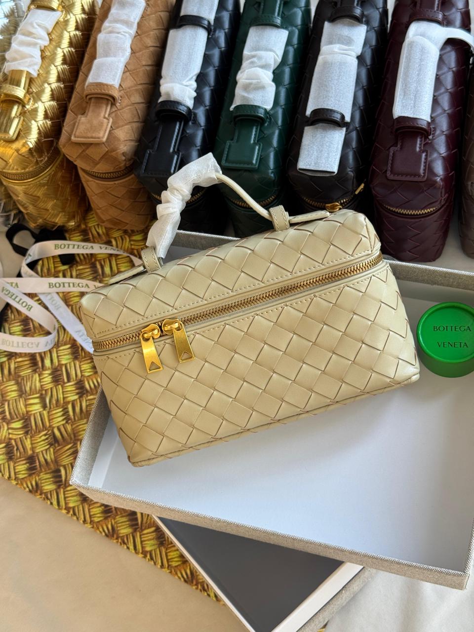 Ladies Bottega bags Lilly Onlines