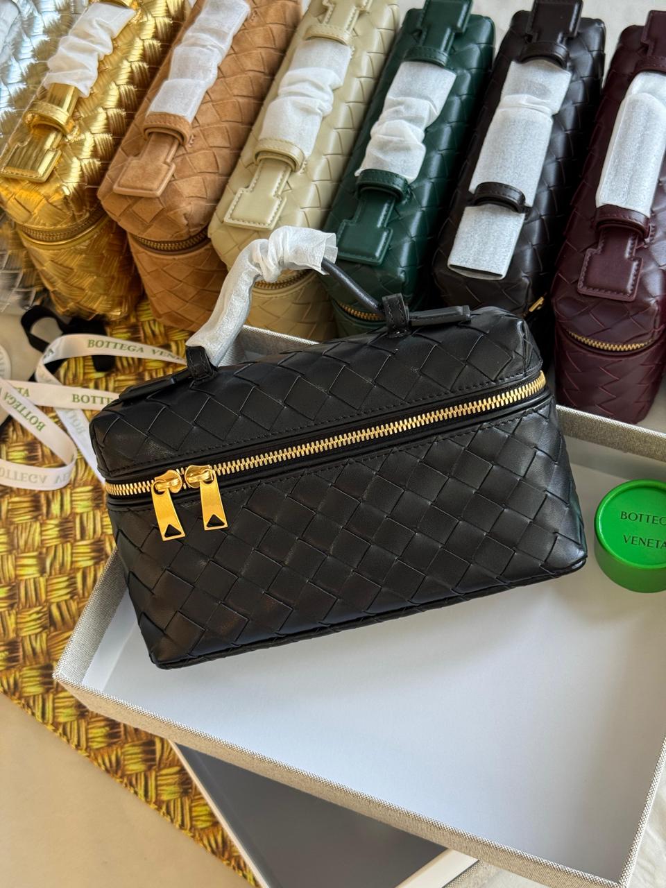 Ladies Bottega bags Lilly Onlines