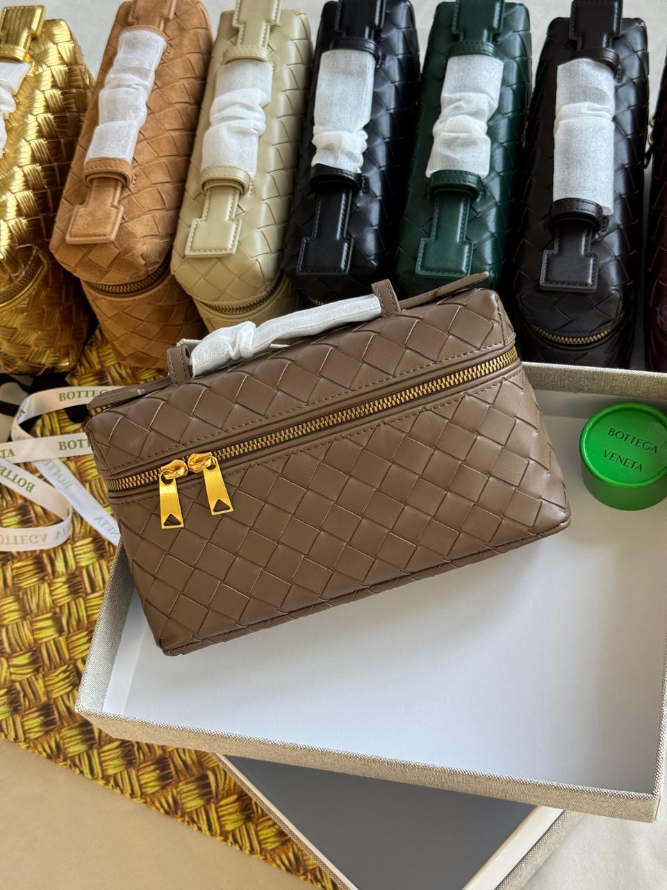 Ladies Bottega bags Lilly Onlines