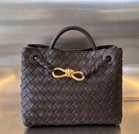 Ladies Bottega bags Lilly Onlines