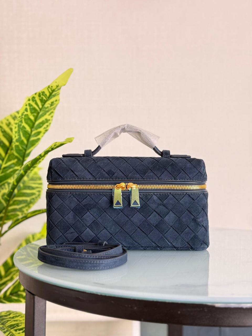 Ladies Bottega bags Lilly Onlines