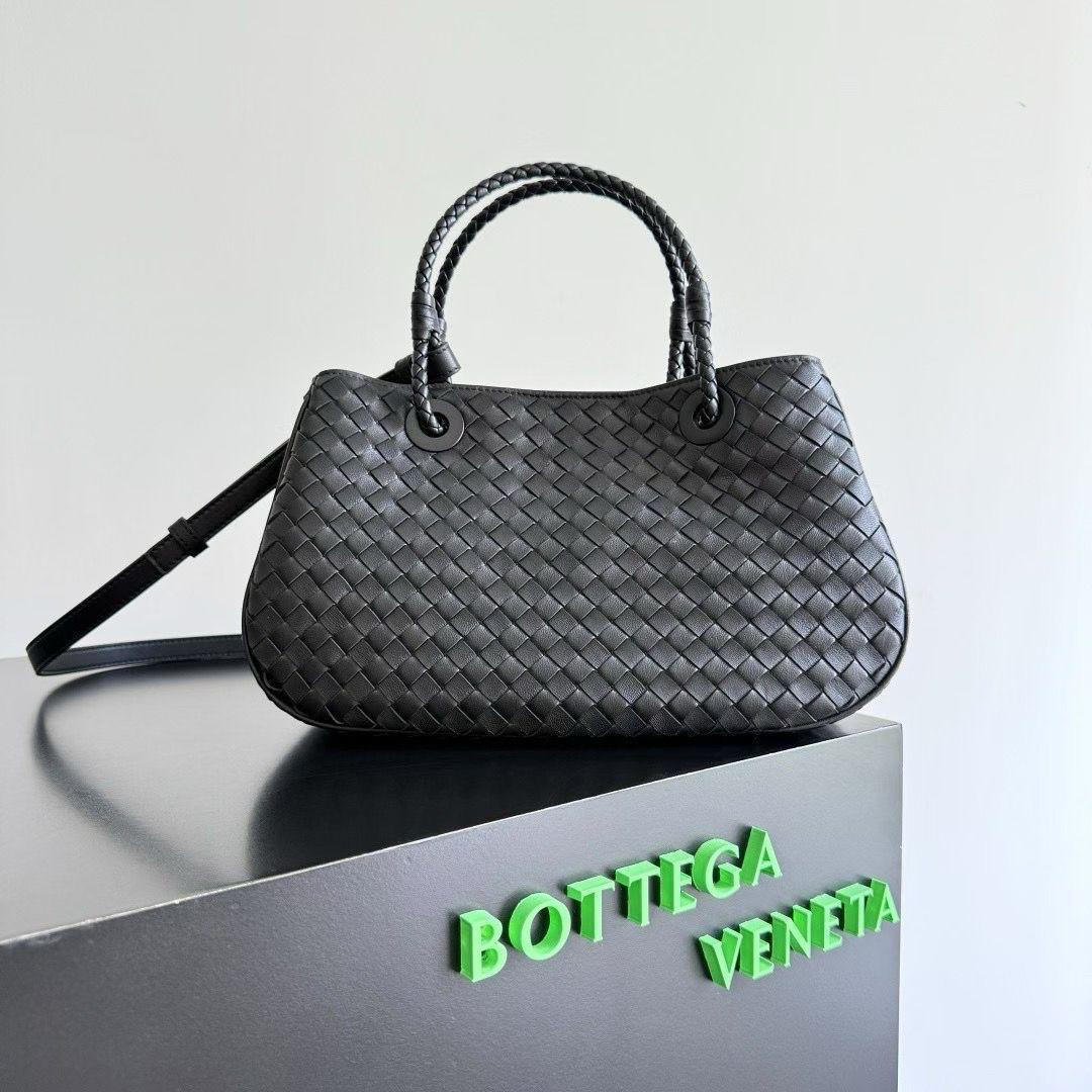 Ladies Bottega bags Lilly Onlines