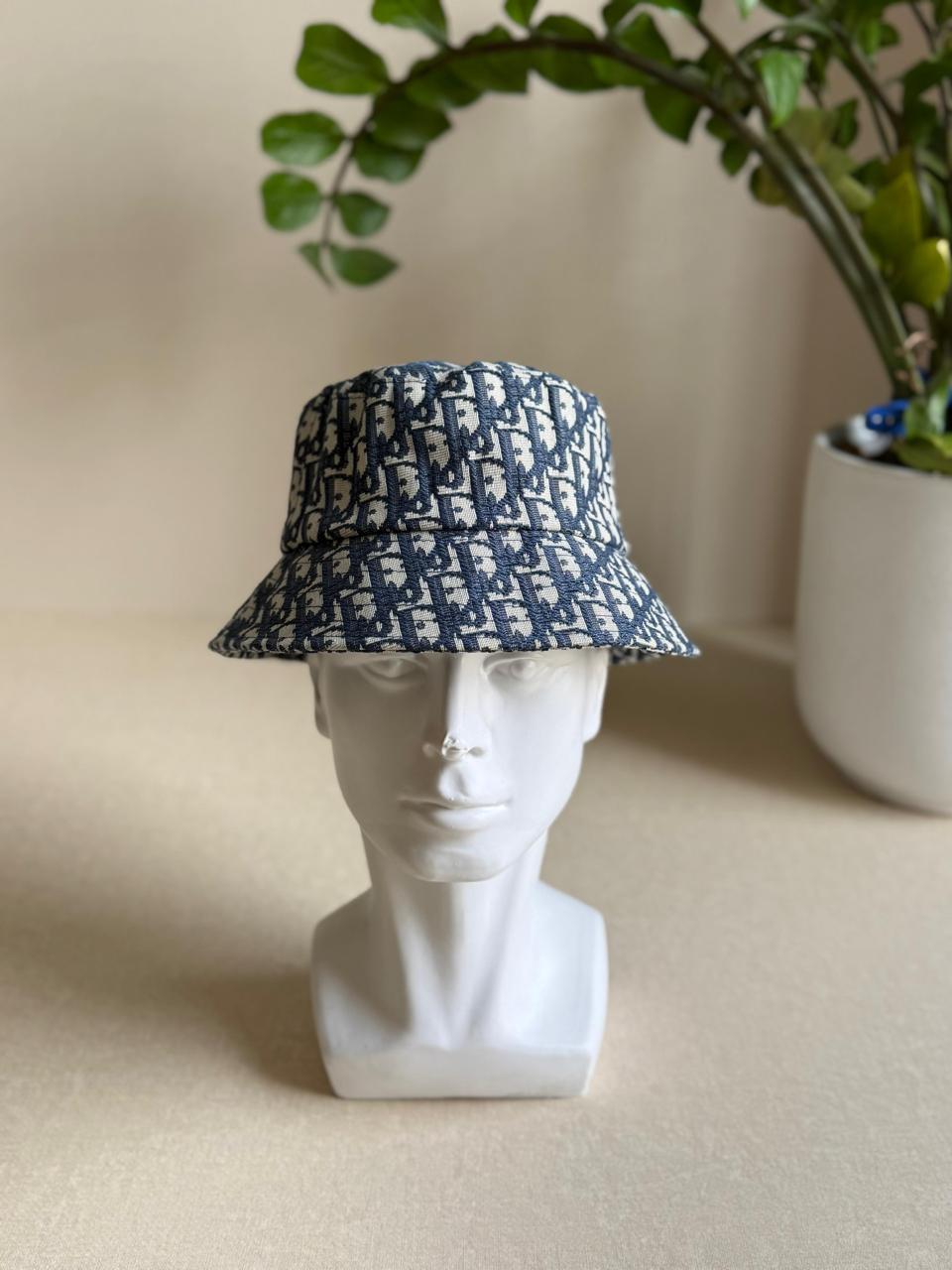 Ladies hats & caps Lilly Onlines