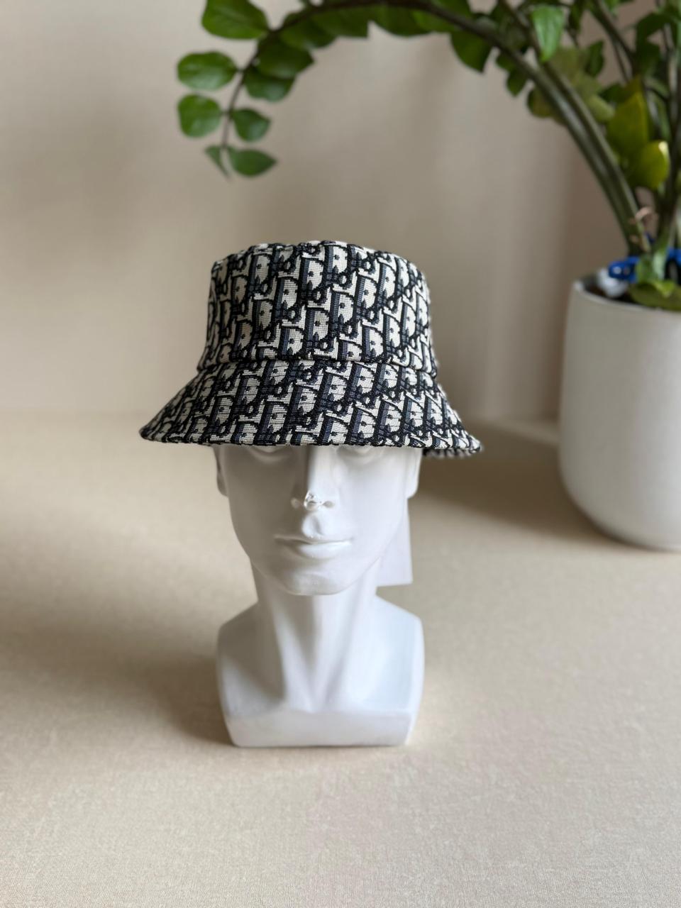 Ladies hats & caps Lilly Onlines