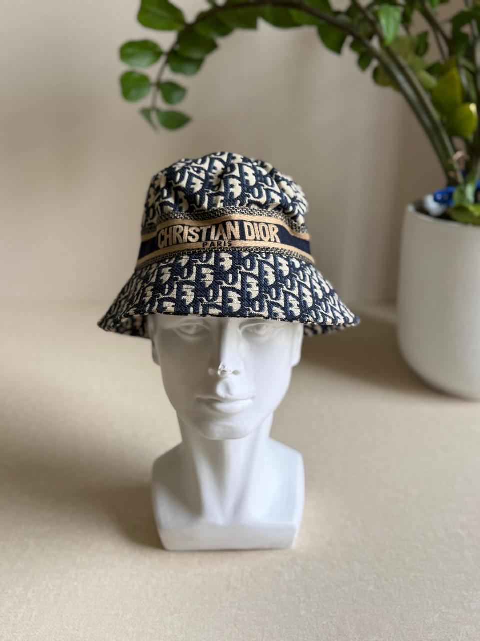 Ladies hats & caps Lilly Onlines