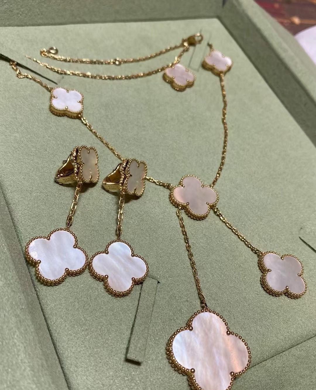 Ladies jewelry full sets Lilly Onlines