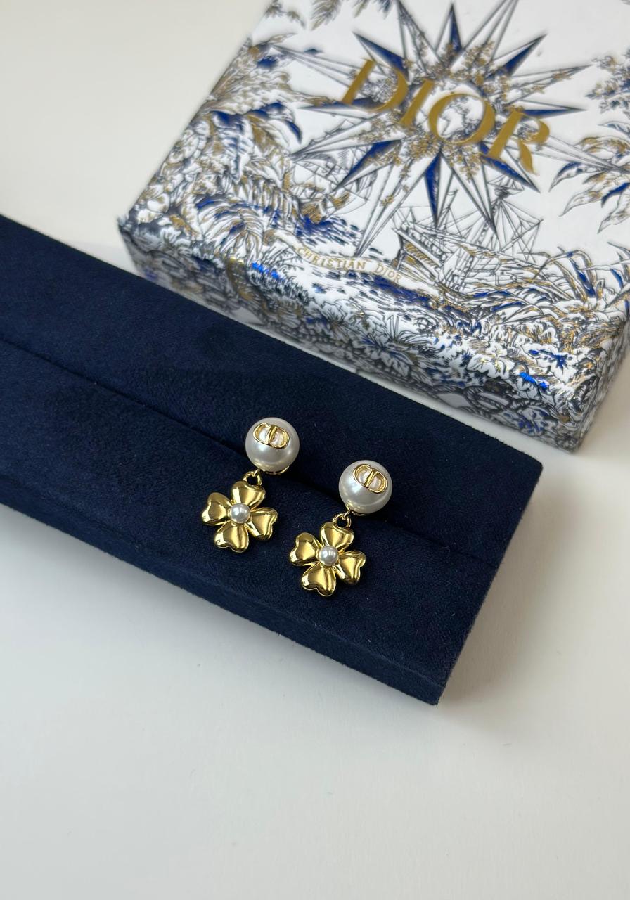 Ladies rings & earrings Lilly Onlines