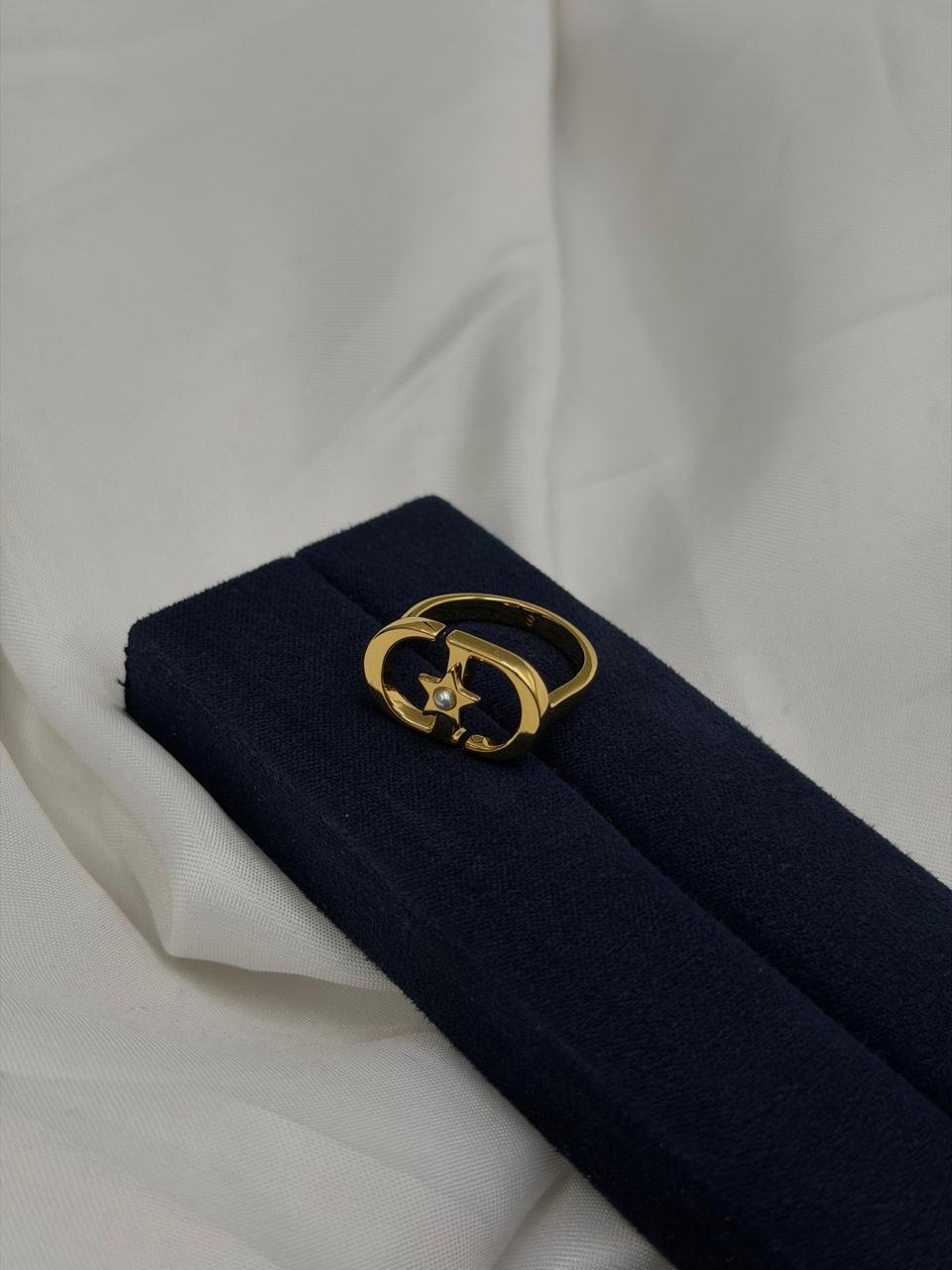 Ladies rings & earrings Lilly Onlines