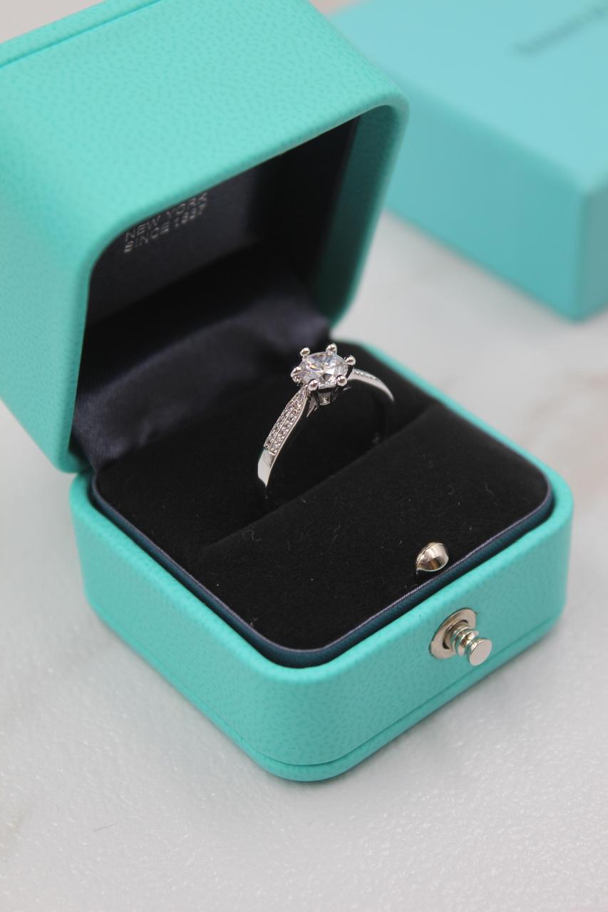 Ladies rings & earrings Lilly Onlines