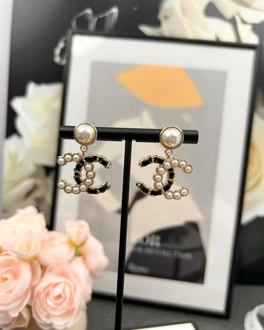 Ladies rings & earrings Lilly Onlines