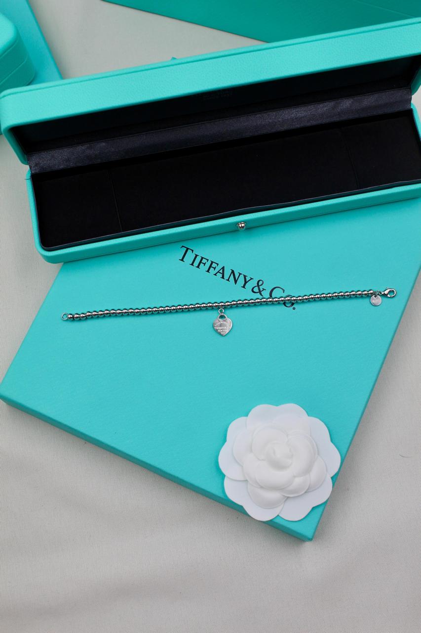 Ladies bracelets & brooches Lilly Onlines