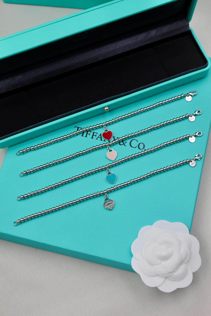Ladies bracelets & brooches Lilly Onlines