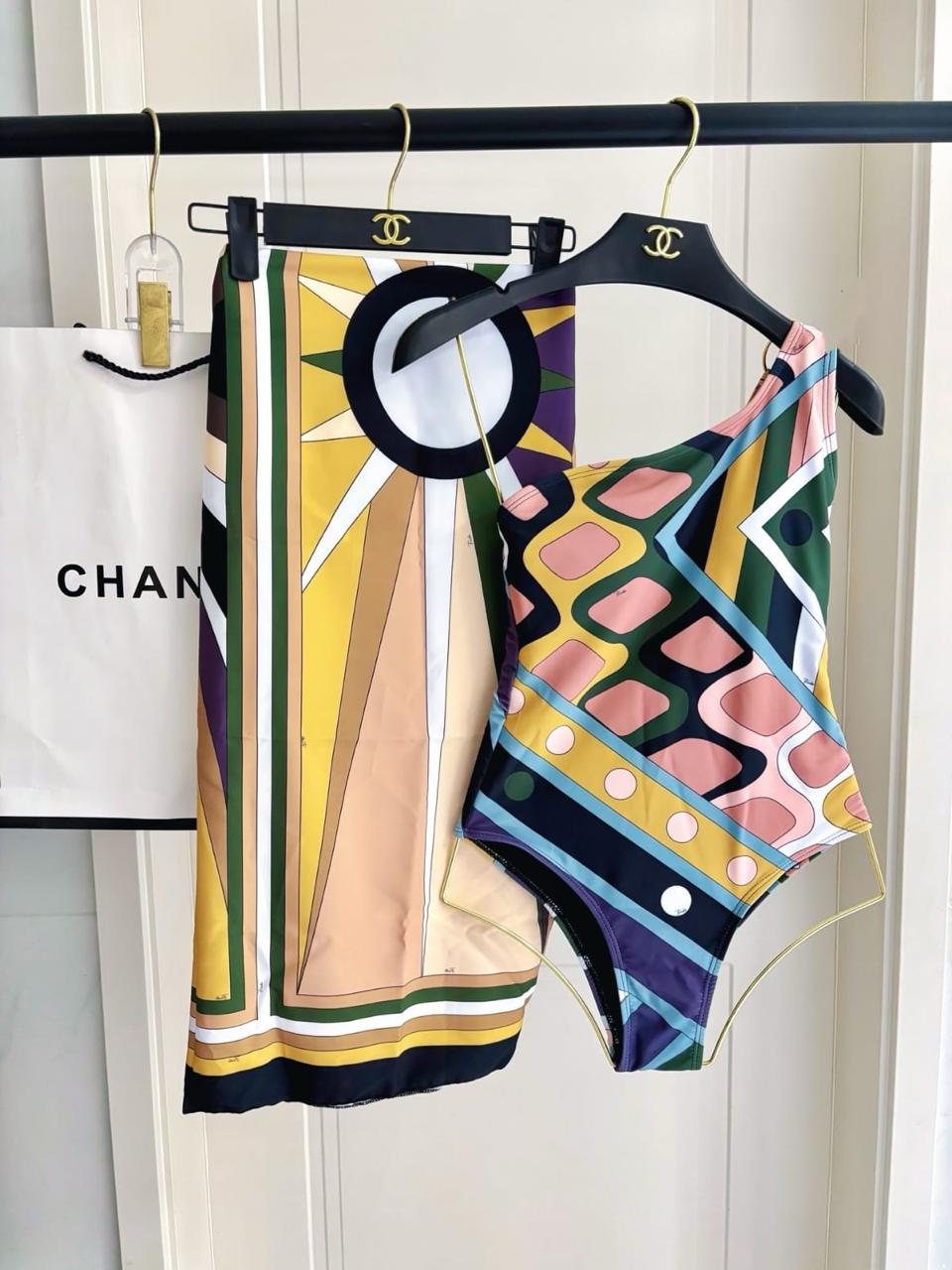 Ladies bikini and swimsuits Lilly Onlines