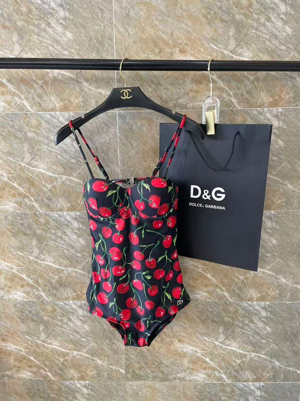 Ladies bikini and swimsuits Lilly Onlines