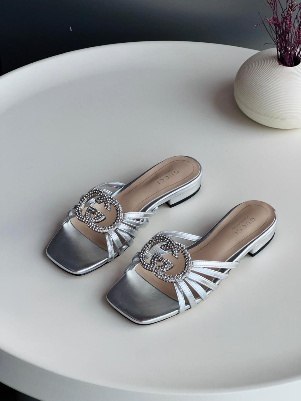 Ladies flats Lilly Onlines