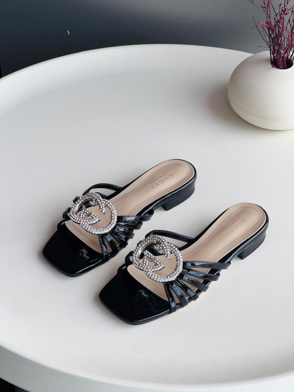 Ladies flats Lilly Onlines