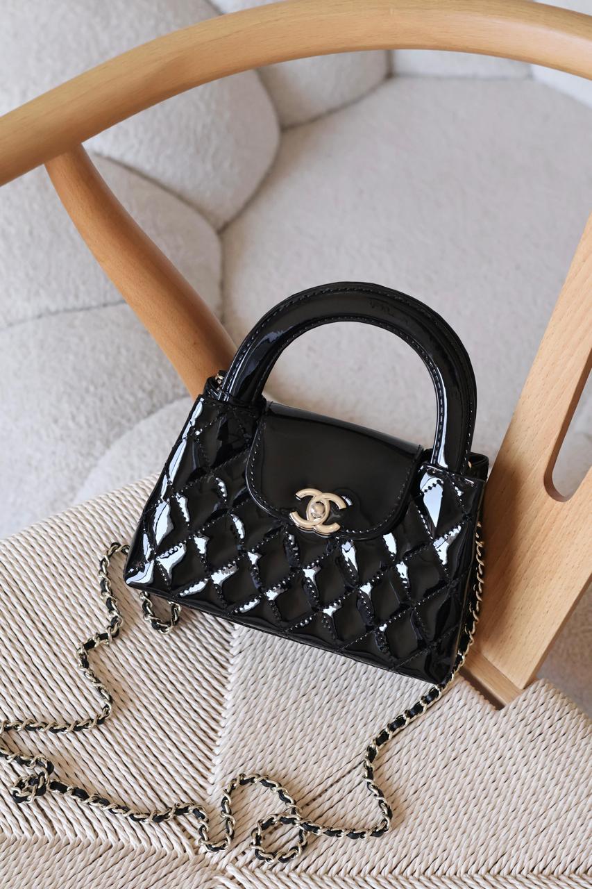 Ladies Chanel bags Lilly Onlines