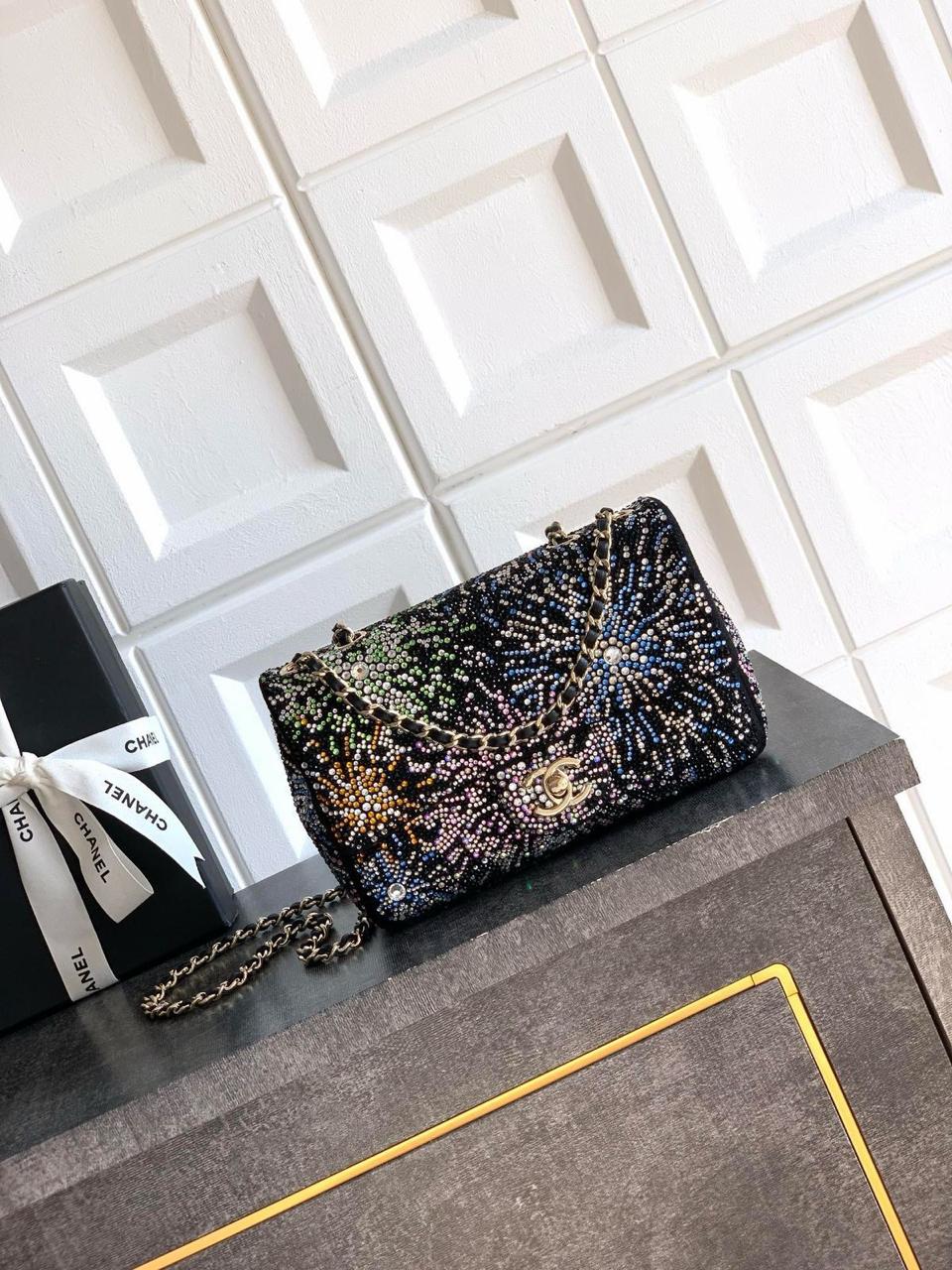 Ladies Chanel bags Lilly Onlines