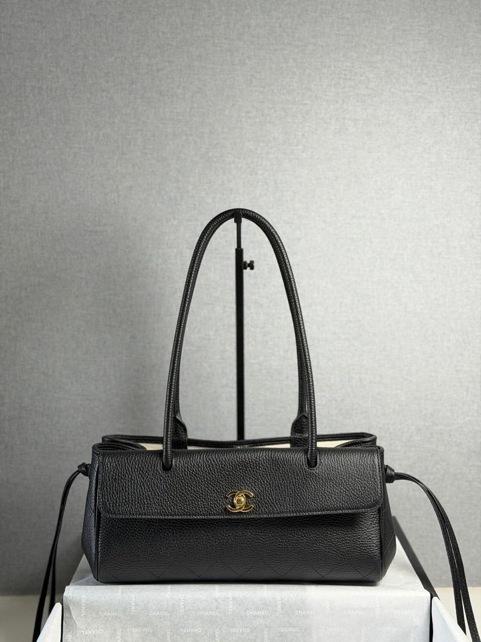 Ladies Chanel bags Lilly Onlines
