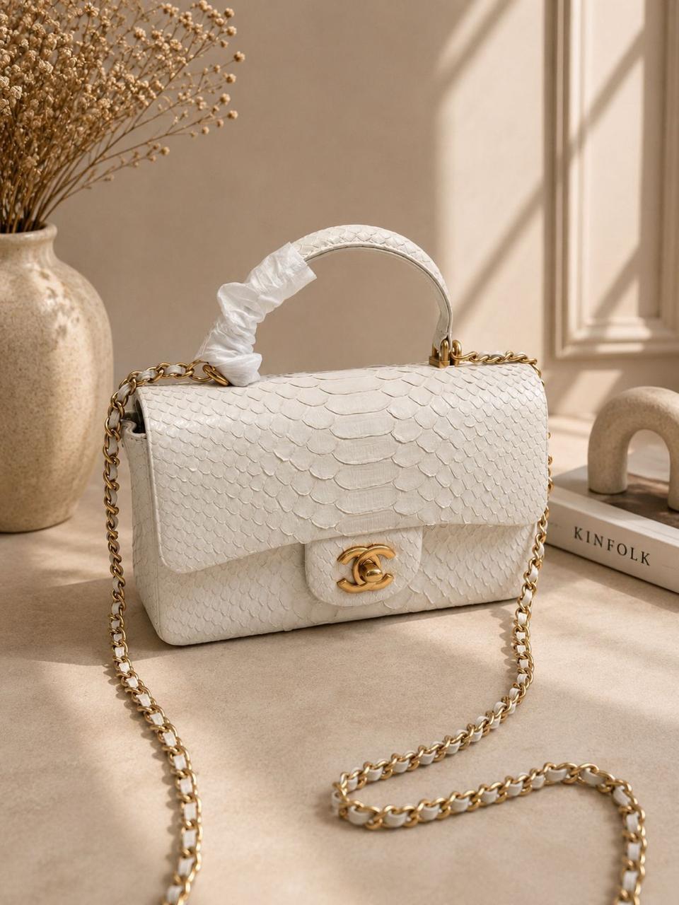 Ladies Chanel bags Lilly Onlines