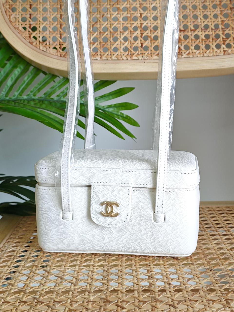 Ladies Chanel bags Lilly Onlines