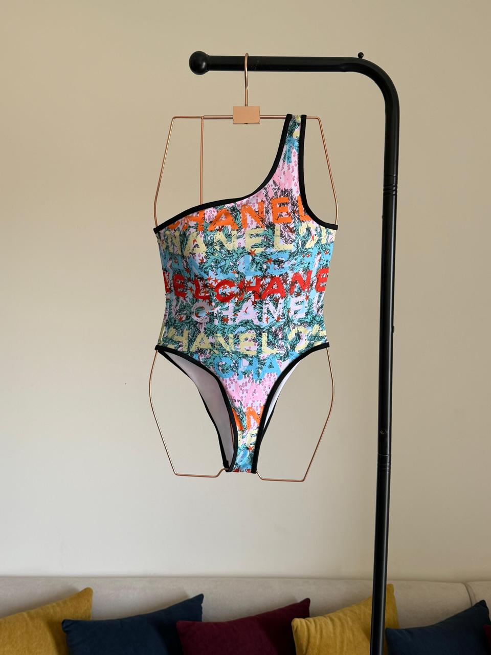 Ladies swimsuits & bikini Lilly Onlines