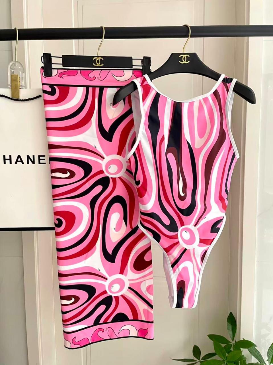 Ladies swimsuits & bikini Lilly Onlines