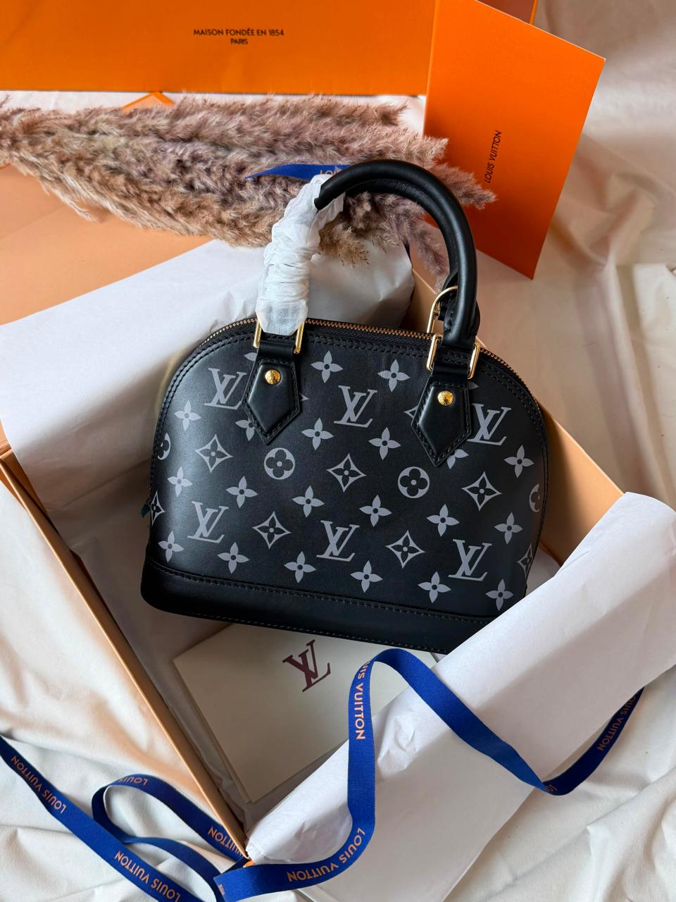 Ladies Lv bags Lilly Onlines