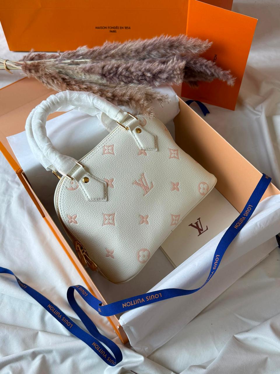 Ladies Lv bags Lilly Onlines