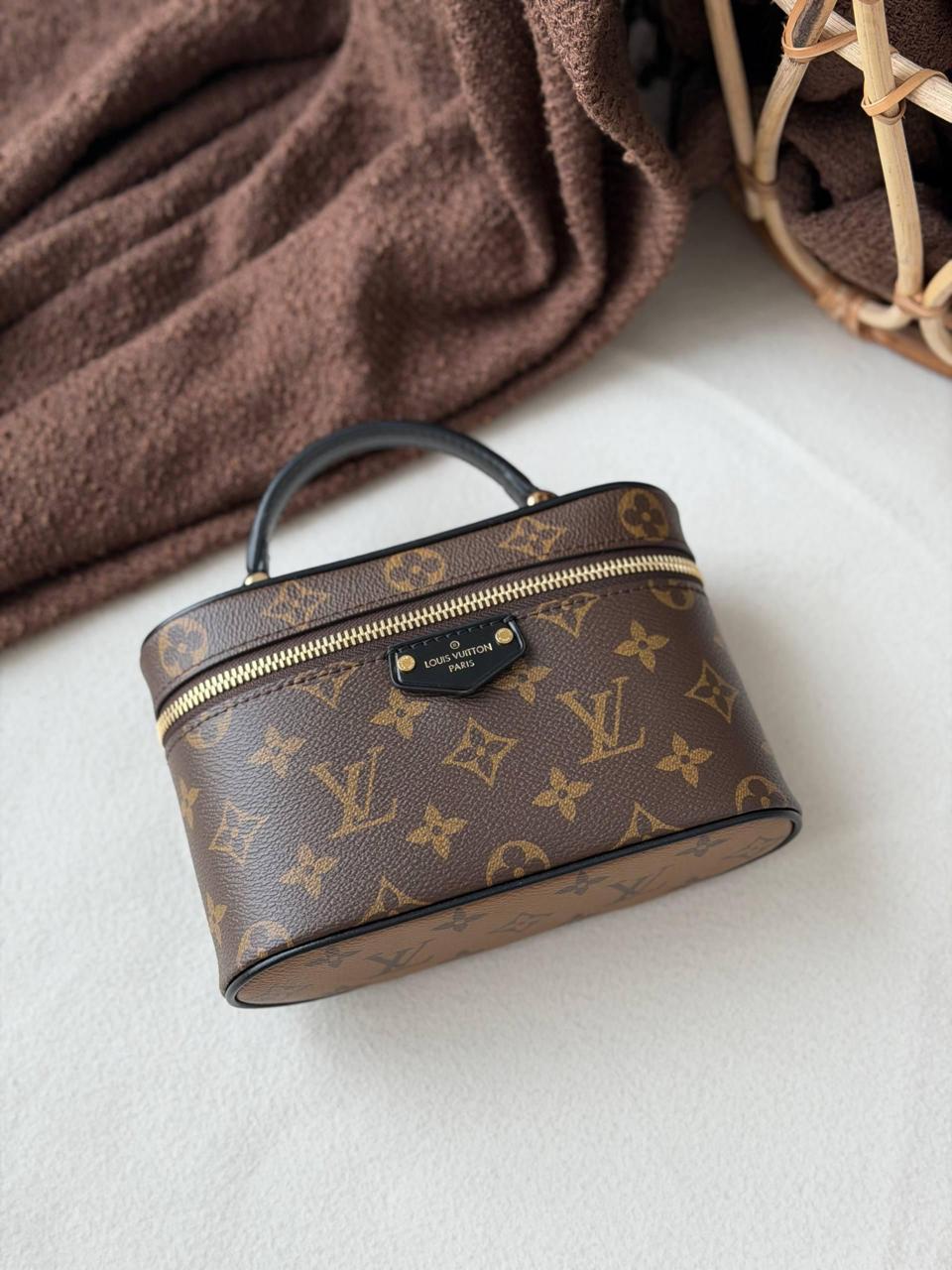 Ladies Lv bags Lilly Onlines