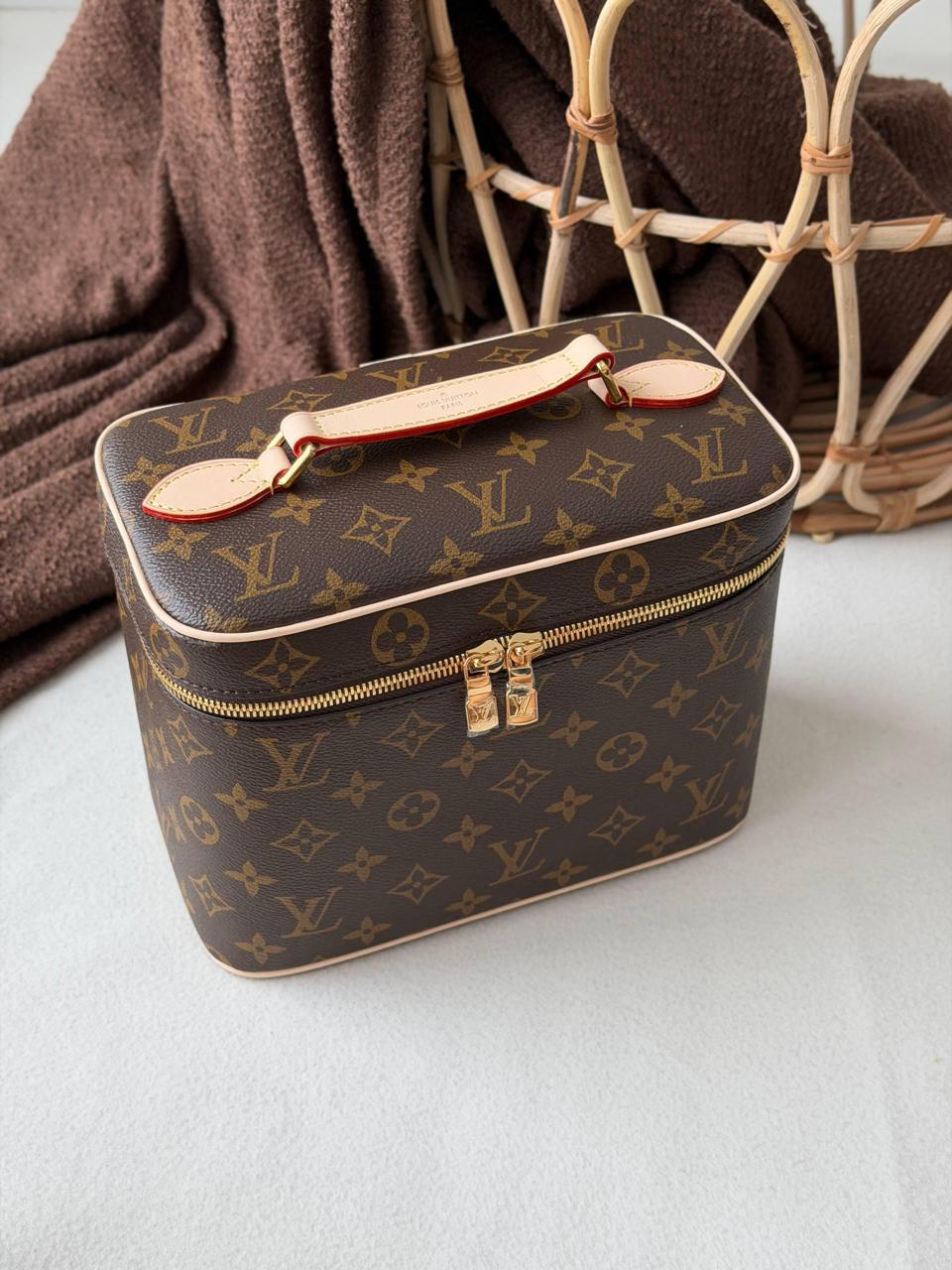 Ladies Lv bags Lilly Onlines