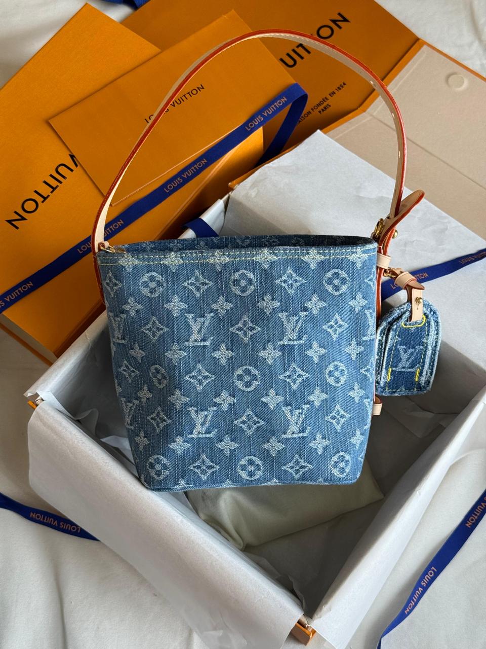 Ladies Lv bags Lilly Onlines