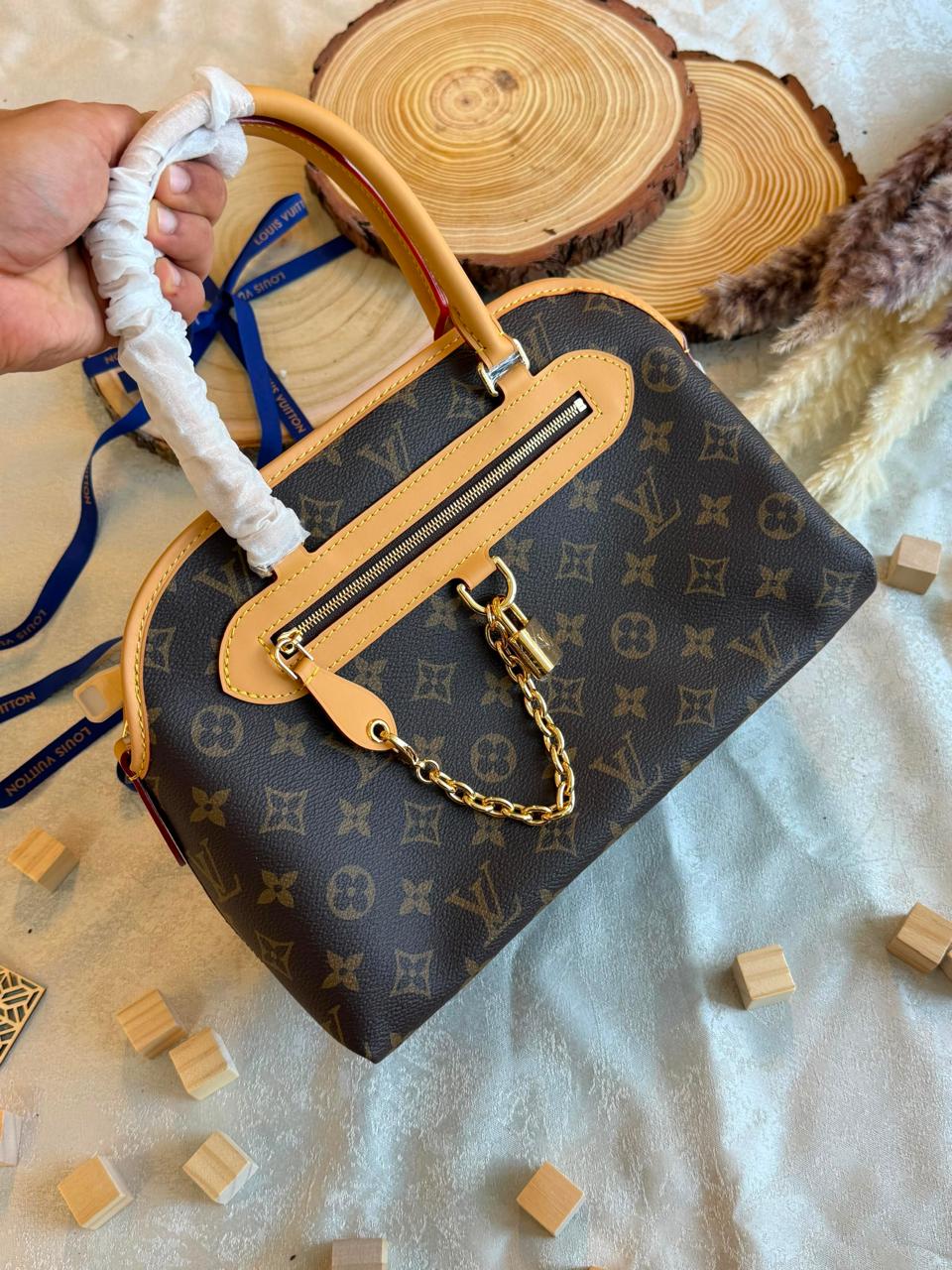 Ladies Lv bags Lilly Onlines