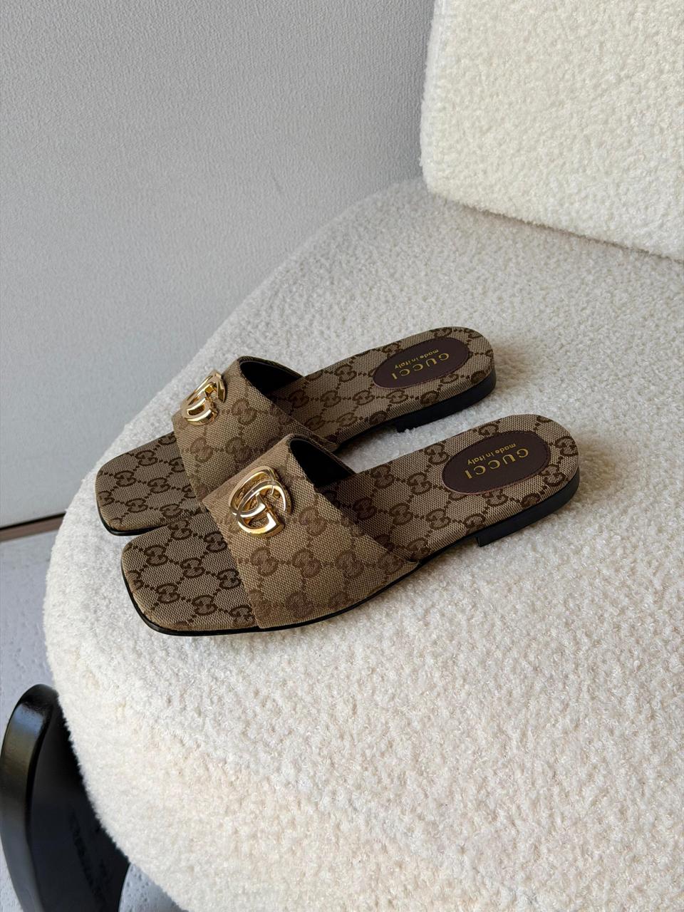 Ladies flats Lilly Onlines