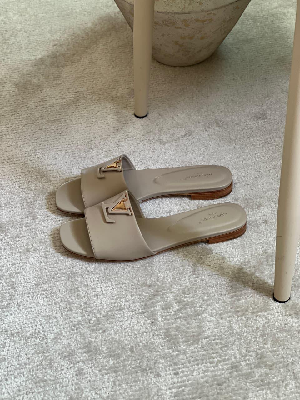 Ladies flats Lilly Onlines