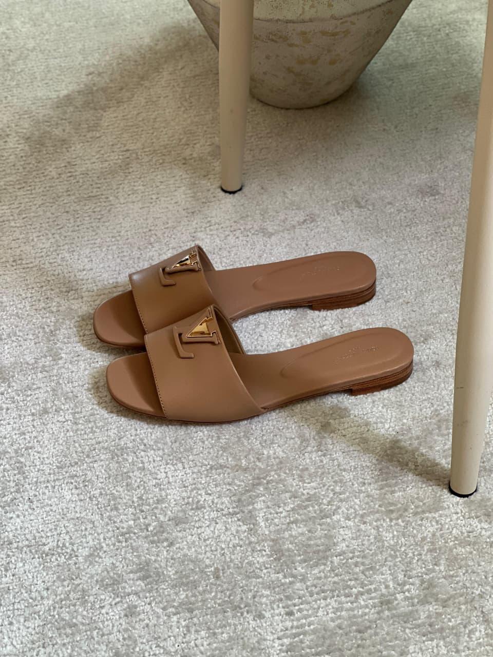 Ladies flats Lilly Onlines