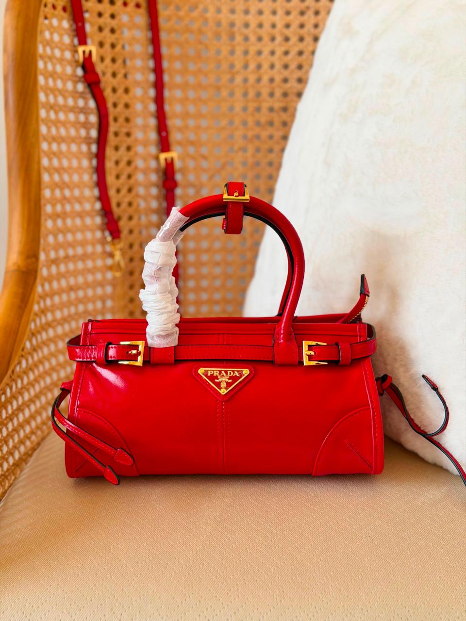 Ladies Prada bags Lilly Onlines