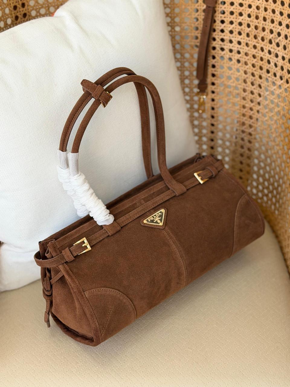 Ladies Prada bags Lilly Onlines