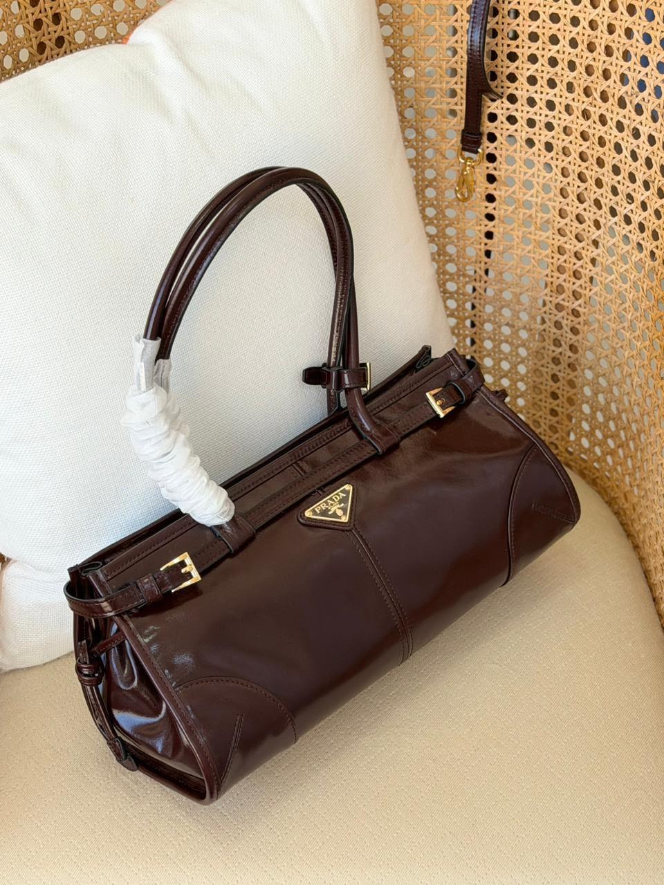 Ladies Prada bags Lilly Onlines