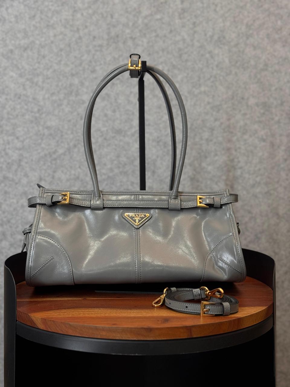 Ladies Prada bags Lilly Onlines